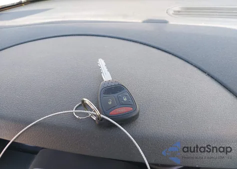 2005 Dodge Dakota Slt from USA, damaged, VIN 1D7HW42NX5S134596